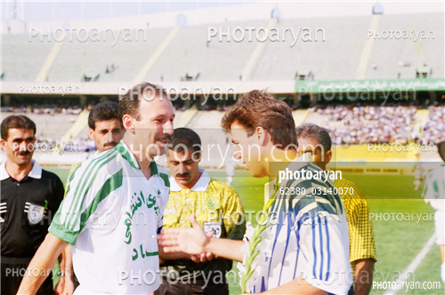 بازیکنان دهه های مختلف فوتبال ایران 19-جواد زرینچه,مارکار اقاجانیان,