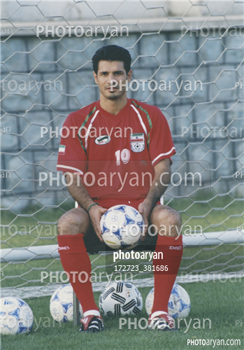 بازیکنان دهه های مختلف فوتبال ایران 40-علی دایی  Ali Daei,