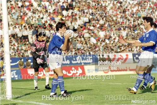 پرسپولیس 1-استقلال 3- 74/05/06-صادق ورمزیار,نیما نکیسا,بهروز پرورش خواه,