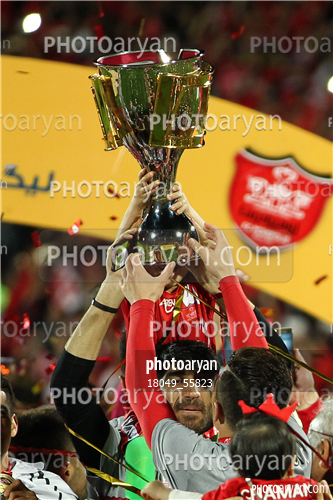 جشن قهرمانی تیم فوتبال پرسپولیس 96/01/30-علیرضا بیرانوند,