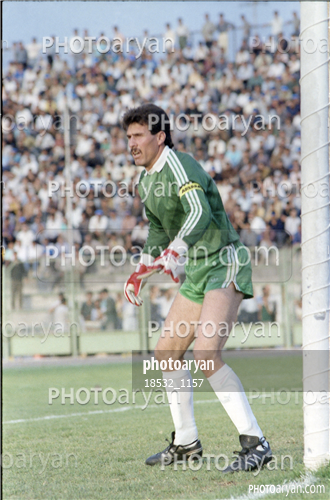 بازیکنان دهه های مختلف فوتبال ایران 3-محمد علی یحیوی,