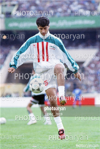 بازیکنان دهه های مختلف فوتبال ایران 10-مهرداد میناوند,