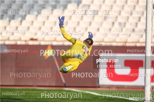 پرسپولیس  2-تراکتور  0    (1403/11/07)-