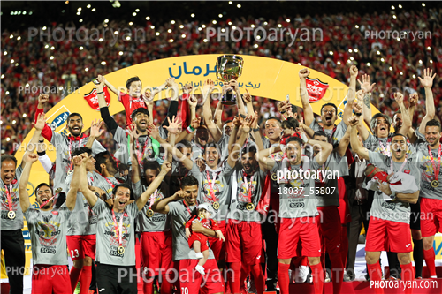 جشن قهرمانی تیم فوتبال پرسپولیس 96/01/30-محمد انصاری,صادق محرمی,سروش رفیعی,علیرضا بیرانوند,محسن ربیع خواه,محسن مسلمان,حمید طاهرخانی,علی علیپور,کمال کامیابی نیا,