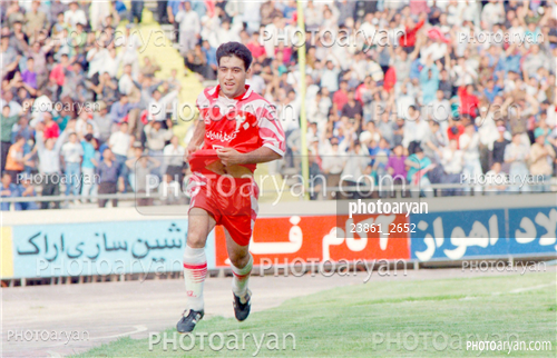 بازیکنان دهه های مختلف فوتبال ایران 10-مهدی مهدوی کیا,