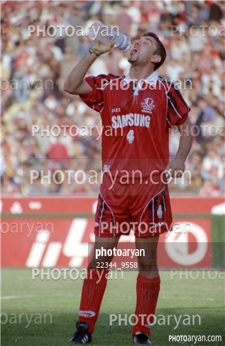 بازیکنان دهه های مختلف فوتبال ایران 8-علی انصاریان,