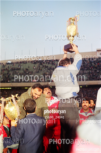 بازیکنان دهه های مختلف فوتبال ایران 2-محمد پنجعلی,وحید قلیچ,محمود خوردبین,