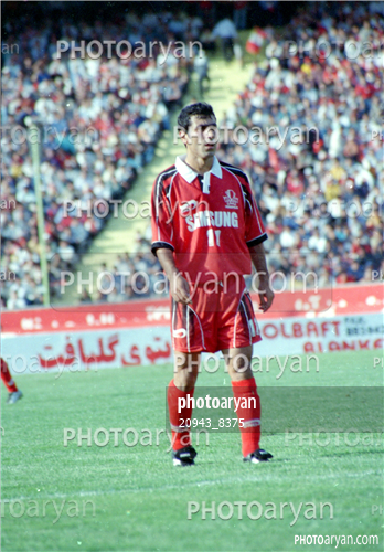 بازیکنان دهه های مختلف فوتبال ایران 4-هادی مهدوی کیا,