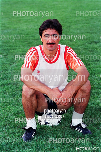 بازیکنان دهه های مختلف فوتبال ایران 2-ناصر محمدخانی,