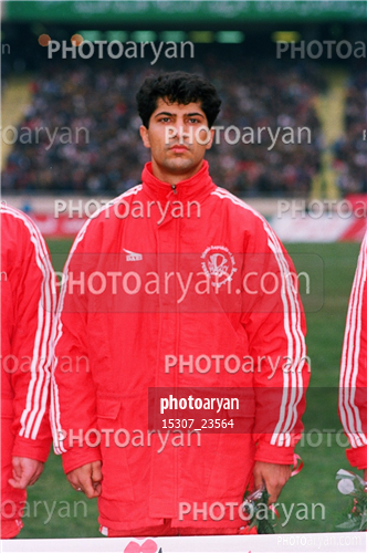 بازیکنان دهه های مختلف فوتبال ایران 2-مهرداد میناوند,