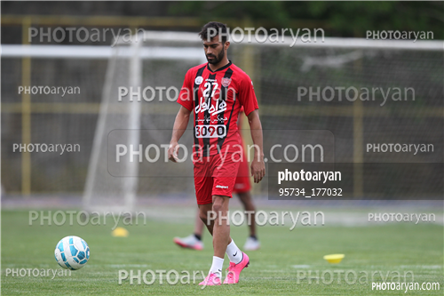 تمرین پرسپولیس در ورزشگاه درفشی فر 95/02/13-رامین رضائیان,