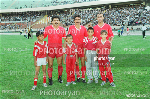 بازیکنان دهه های مختلف فوتبال ایران 1-محسن عاشوریَ,محمد پنجعلی,ناصر محمدخانی,