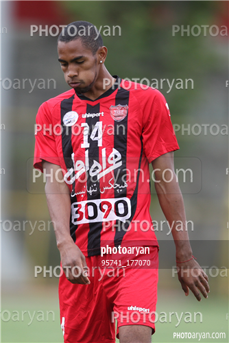 تمرین پرسپولیس در ورزشگاه درفشی فر 95/02/13-جری ریکاردو بنگسون,