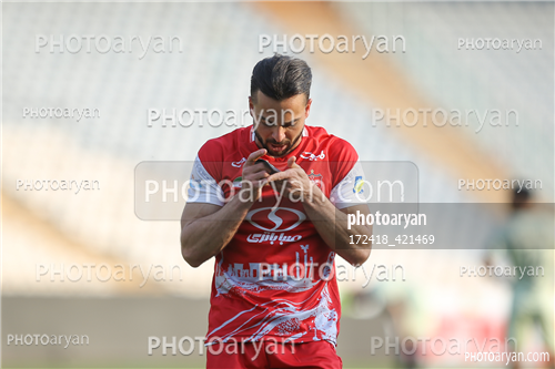 پرسپولیس  2-تراکتور  0    (1403/11/07)-سروش رفیعی,