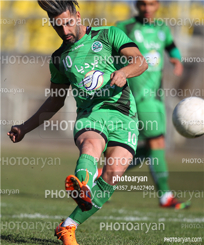 پرسپولیس 4-چوکای تالش 1(07/10/98)-رضا اعتمادی,