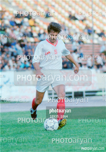 بازیکنان دهه های مختلف فوتبال ایران 3-جواد زرینچه,