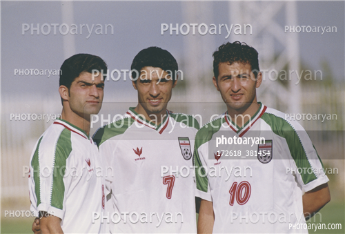بازیکنان دهه های مختلف فوتبال ایران 40-رحمان رضایی,پرویز برومند,فراز فاطمی,