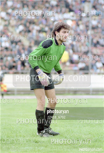 بازیکنان دهه های مختلف فوتبال ایران 8-هادی طباطبایی,