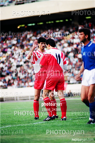 بازیکنان دهه های مختلف فوتبال ایران 2-علی دایی  Ali Daei,جمشید شاه محمدی,