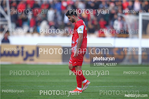 پرسپولیس  2-تراکتور  0    (1403/11/07)-محمد خدا بنده لو,