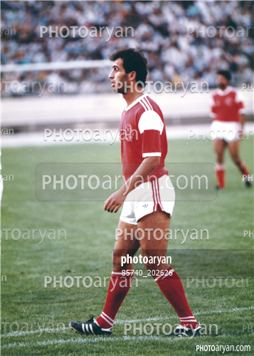 بازیکنان دهه های مختلف فوتبال ایران22-محسن عاشوریَ,