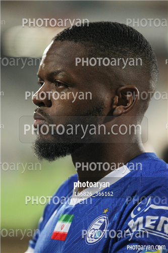 استقلال 3-هوادار 2  (1402/07/28)-