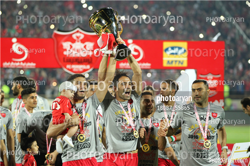 جشن قهرمانی تیم فوتبال پرسپولیس 96/01/30-محسن ربیع خواه,شهاب کرمی,رضا کرملا چعب,علی علیپور,