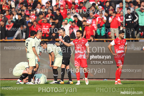 پرسپولیس  2-تراکتور  0    (1403/11/07)-