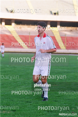 بازیکنان دهه های مختلف فوتبال ایران 2-کریم باقری,