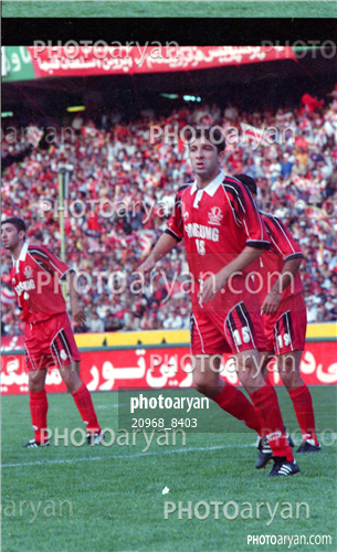 بازیکنان دهه های مختلف فوتبال ایران 4-اسماعیل حلالی,