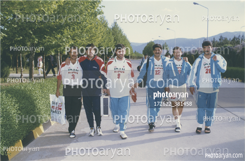 بازیکنان دهه های مختلف فوتبال ایران 40-نادر باقری,حمید استیلی,فرشاد فلاحت زاده,