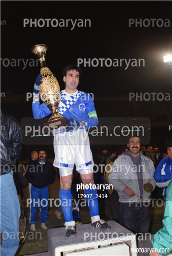 بازیکنان دهه های مختلف فوتبال ایران 3-شاهین بیانی,