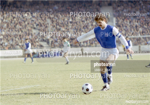 بازیکنان دهه های مختلف فوتبال ایران 3-رضا احدی,