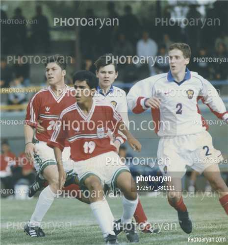 بازیکنان دهه های مختلف فوتبال ایران 40-