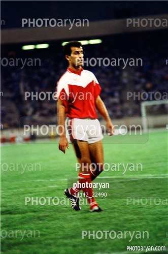 بازیکنان دهه های مختلف فوتبال ایران 1-محسن عاشوریَ,