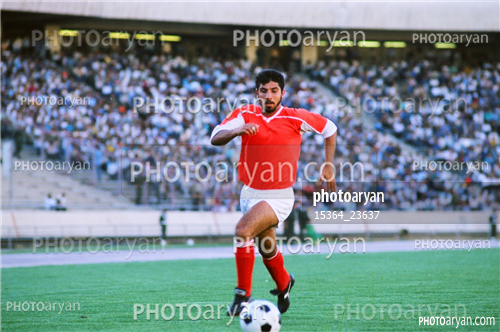 بازیکنان دهه های مختلف فوتبال ایران 2-مجتبی محرمی,