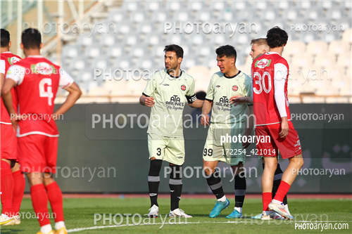 پرسپولیس  2-تراکتور  0    (1403/11/07)-