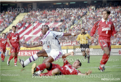 بازیکنان دهه های مختلف فوتبال ایران24 -