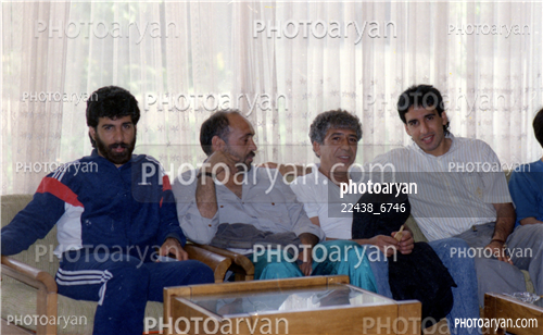 بازیکنان دهه های مختلف فوتبال ایران 8-شاهرخ بیانی,شاهین بیانی,اکبر میثاقیان,