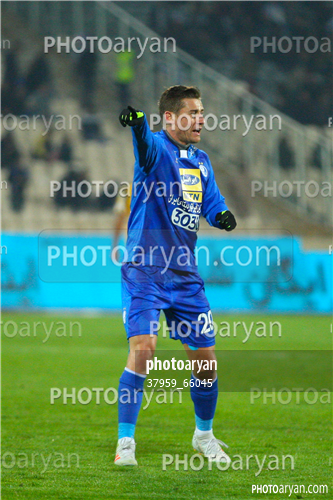 استقلال 3-سپاهان اصفهان  0 (96/09/15)-سرور جبارف,