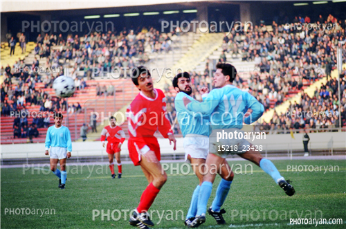 بازیکنان دهه های مختلف فوتبال ایران 2-ناصر محمدخانی,