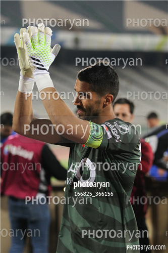 استقلال 3-هوادار 2  (1402/07/28)-