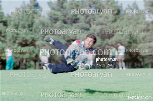 بازیکنان دهه های مختلف فوتبال ایران 10-هادی طباطبایی,