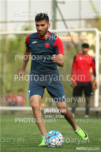 تمرین پرسپولیس در ورزشگاه خیریه عمل 96/02/23-محسن مسلمان,