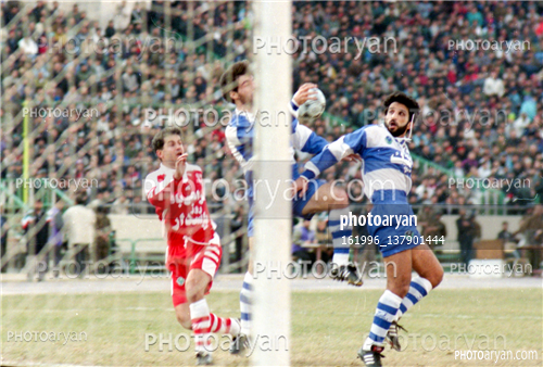 استقلال 0 -پرسپولیس 0 (1374/10/08)-