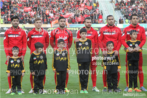 پرسپولیس 2-سپاهان اصفهان  1-صادق محرمی,سروش رفیعی,محسن ربیع خواه,وحید امیری,محسن مسلمان,فرشاد احمدزاده,