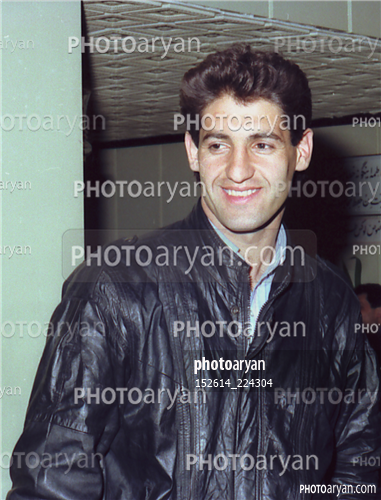 بازیکنان دهه های مختلف فوتبال ایران26-مرتضی یکه,عکس با لباس شخصی,