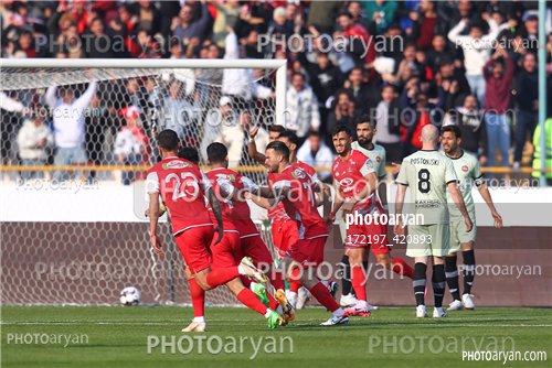 پرسپولیس  2-تراکتور  0    (1403/11/07)-