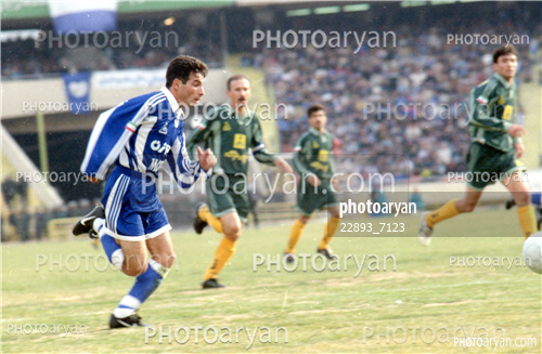 بازیکنان دهه های مختلف فوتبال ایران 9-مارکار اقاجانیان,علیرضا اکبر پور,