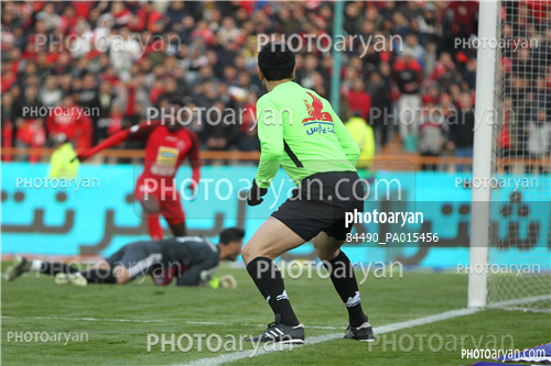 پرسپولیس 2-تراکتور سازی 0 (98/11/06)-